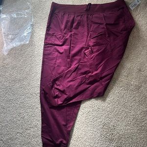 NWT butter soft jogger scrub pants